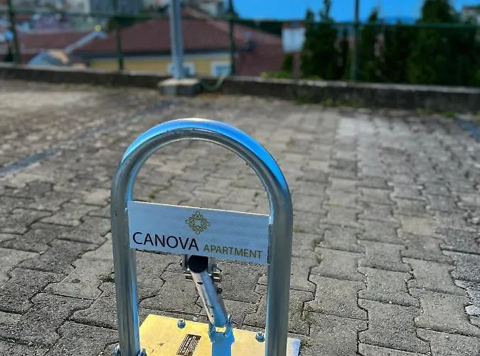 Canova *